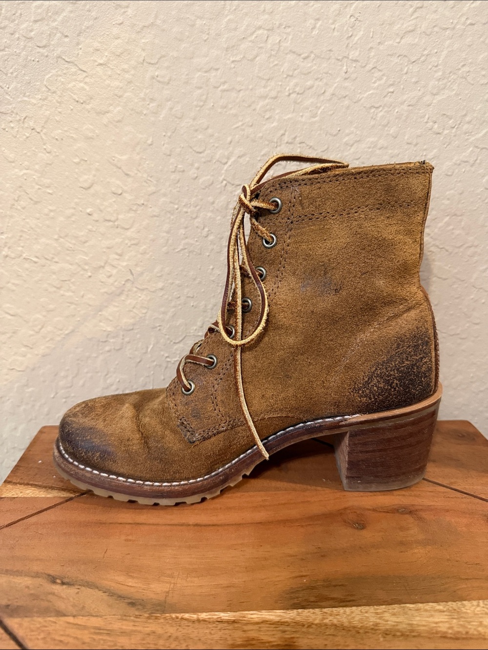 Frye Sabrina 6G Lace Up Boot - Picture 6 of 8